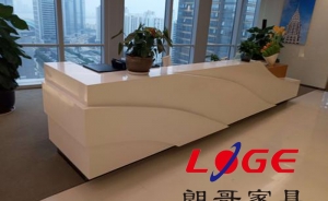 在選購(gòu)公司接待臺(tái)的時(shí)候我們應(yīng)該注意一些什么？