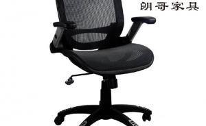 當辦公椅臟了時，我們應該如何進行清潔？